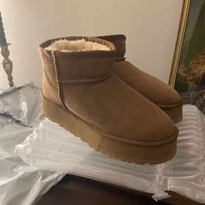 Ugg Ultra Mini Platform (DH gate)